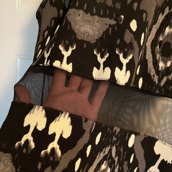 Coord Dress with Mesh - Picture 12 of 12